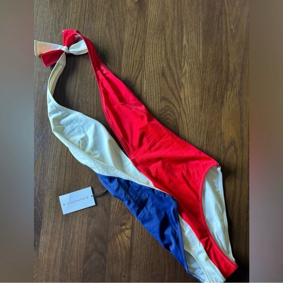 Solid & Striped one piece Swimsuit, size M, NWT - Picture 3 of 3